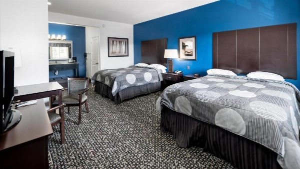 Belmont Inn and Suites image 15