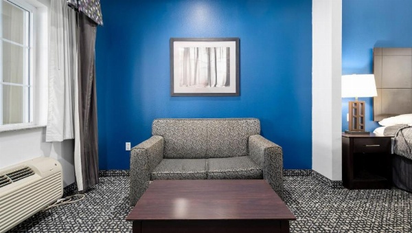 Belmont Inn and Suites image 24