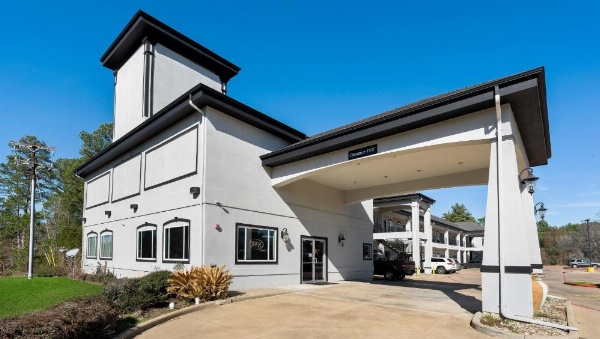 Belmont Inn and Suites image 38